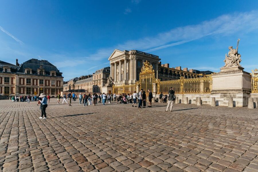 From Paris: Versailles Palace & Gardens with Transportation - Practical preparation for a smoother day