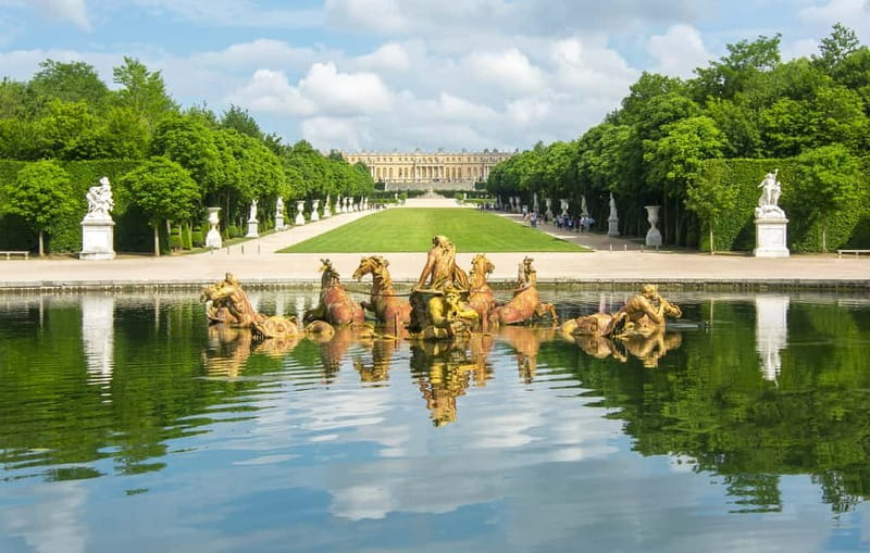 From Paris: Versailles Palace Guided Tour with Bus Transfers - Inside the Palace of Versailles