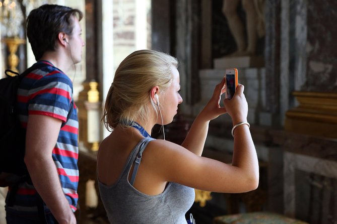 From Paris: Versailles Palace Guided Tour with Gardens Access - Weather, crowds, and the pace of the day