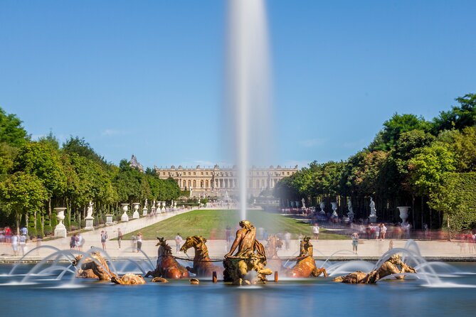 From Paris: Versailles Palace Live Tour with Gardens Access - Marie-Antoinette’s Estate and the full-day choice