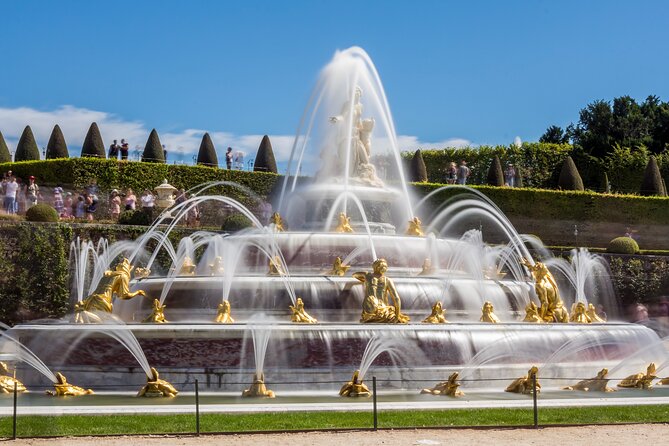 From Paris: Versailles Palace Live Tour with Gardens Access - Crowds, pace, and comfort