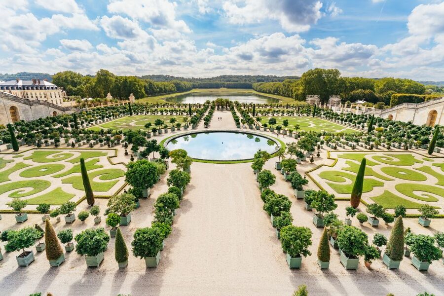 From Paris: Versailles Skip-the-Line Tour & Gardens Access - What the $124 price gets you