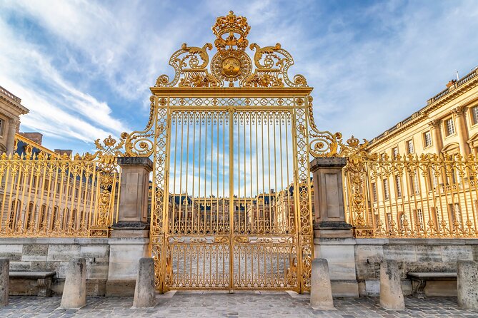 From Paris: Versailles Timed Entry Tickets & Gardens Access - Choosing between the palace and the full estate
