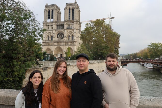 Full Day Private Tour of Paris in a Van with photoshoot included - Hotel pickup and a comfortable private van