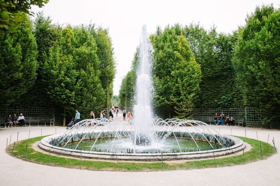 Gardens of Versailles Walking Tour & Palace Entry - Fountains, groves, and the grand perspective