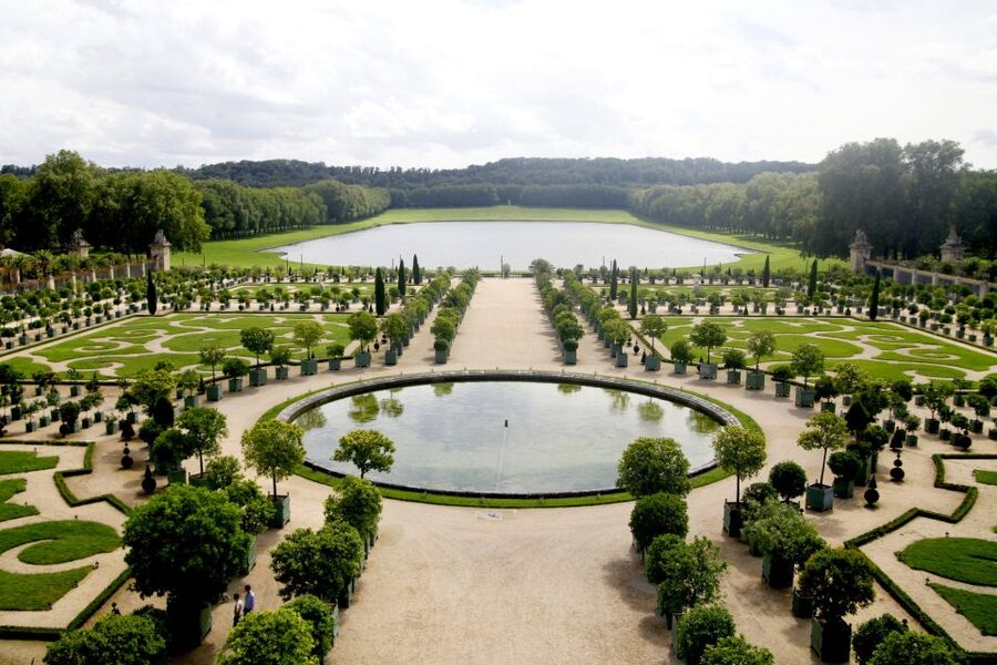 Gardens of Versailles Walking Tour & Palace Entry - Entering the palace with a timed ticket