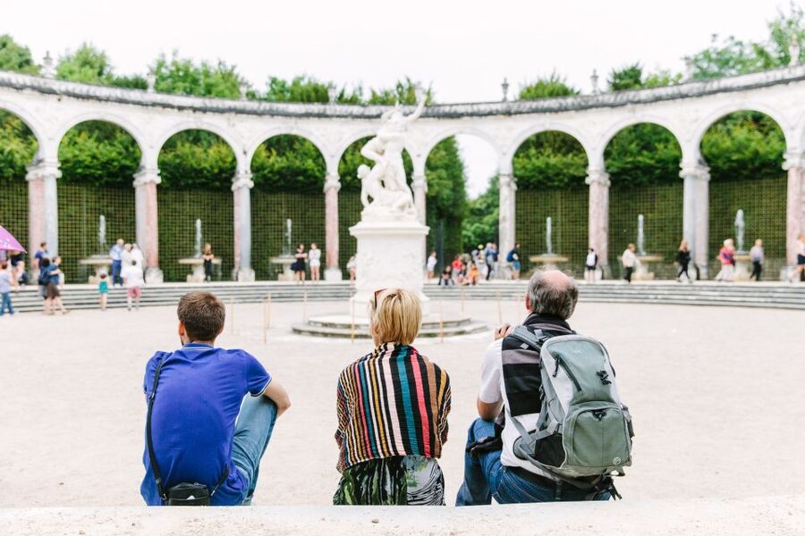 Gardens of Versailles Walking Tour & Palace Entry - Staying after the official tour ends