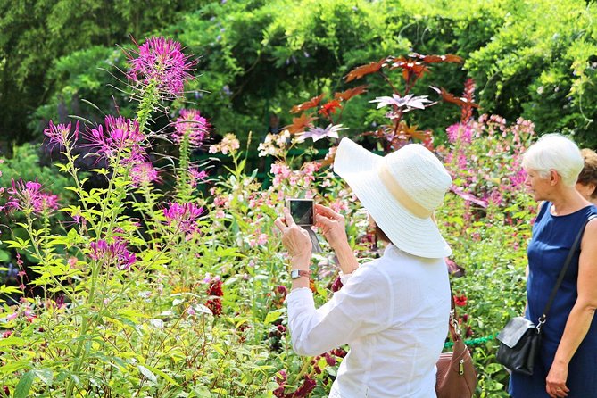Giverny and Monet's Garden Half-Day Trip from Paris - What $158.21 per person buys you