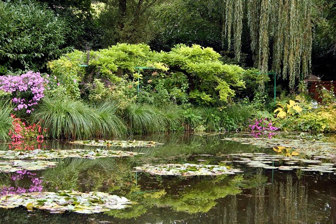 Giverny and Monet's Garden Half-Day Trip from Paris - Entering Fondation Claude Monet with less waiting