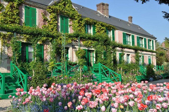 Giverny & Auvers sur Oise Private Day Trip with Monet & Van Gogh Tour from Paris - Van Gogh’s grave in Auvers-sur-Oise