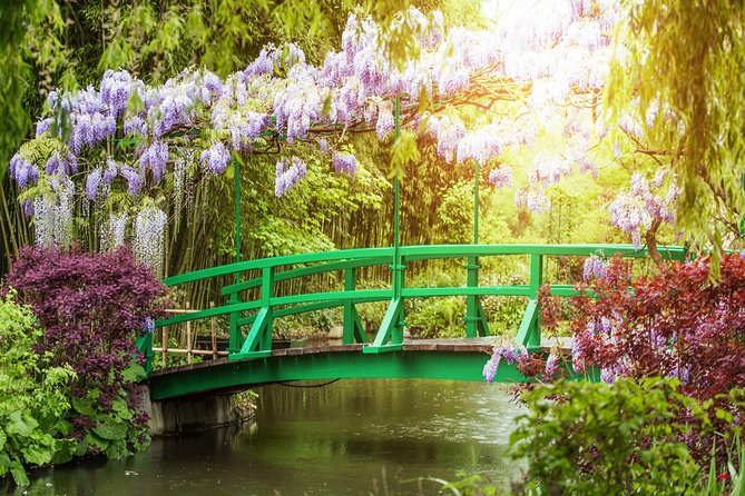 Giverny Day with Monet Foundation Audio Guided Tour from Paris - The Musée des Impressionnismes and Giverny Village