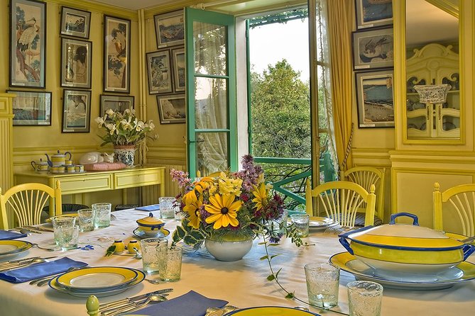 Giverny Half Day Guided Trip with Monet's House & Gardens from Paris by minivan - The Clos Normand flower garden
