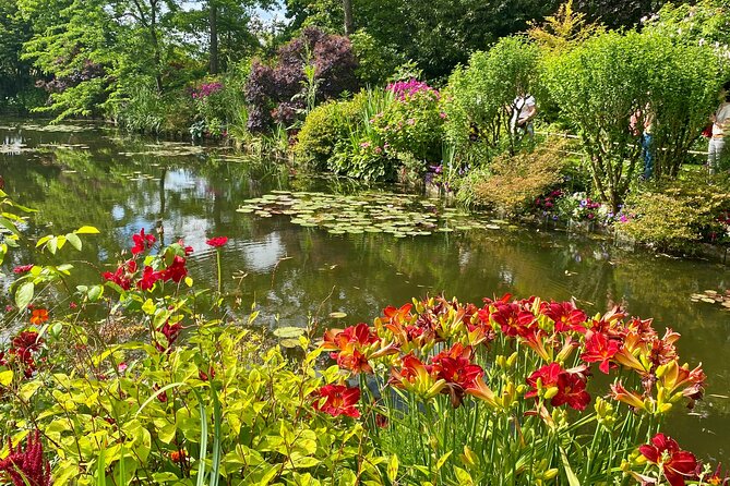 Giverny Half-Day Small-Group Tour from Paris – Max 7 Guests - Monet’s house, studio, and flower gardens