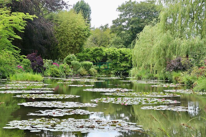 Giverny Half-Day Small-Group Tour from Paris – Max 7 Guests - The short Versailles stop on the return