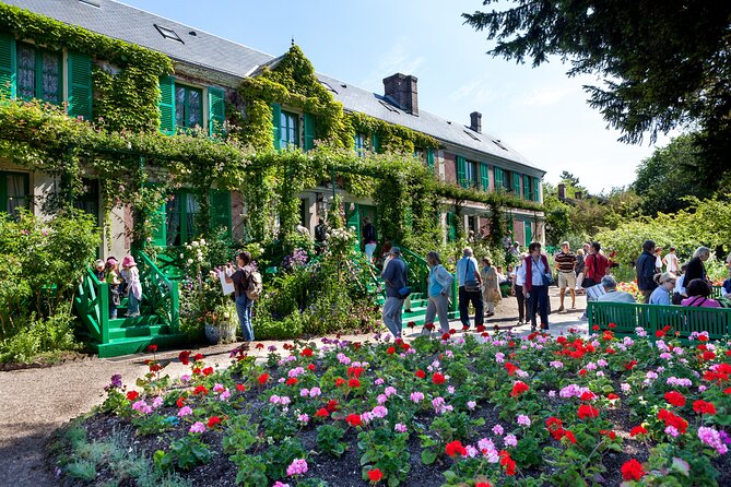 Giverny Monet’s Home and Gardens Half Day Tour from Paris - How much time you get at the estate