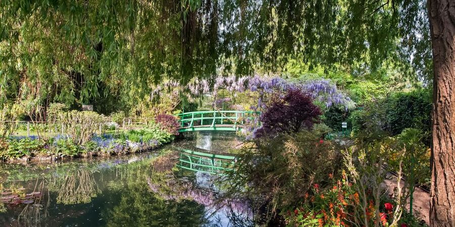 Giverny: Monet's House and Gardens Guided Tour - How the two-hour pace works