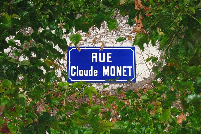 Giverny & Monet's House Audio Guided Half-day Tour from Paris - Inside Monet’s home and studio