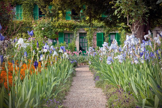 Giverny Private Trip with Monet's House, Gardens & Impressionism Museum - What the Driver-Guide Adds