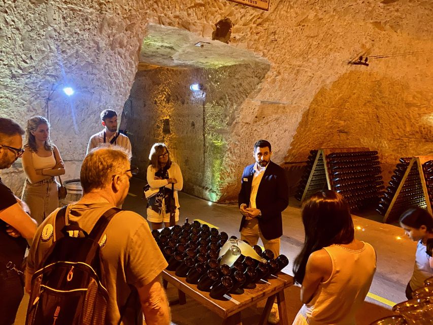 Grand Vintage Private Champagne Moet Chandon Veuve Clicquot - Key points to know before booking