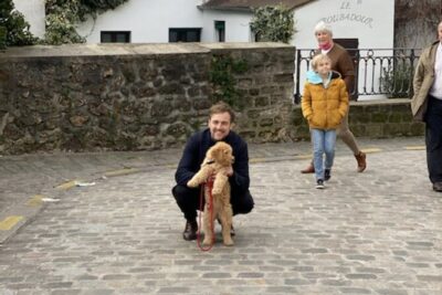 Guided and Private Tour of 3 hours through Paris aboard a Citroën 2cv
