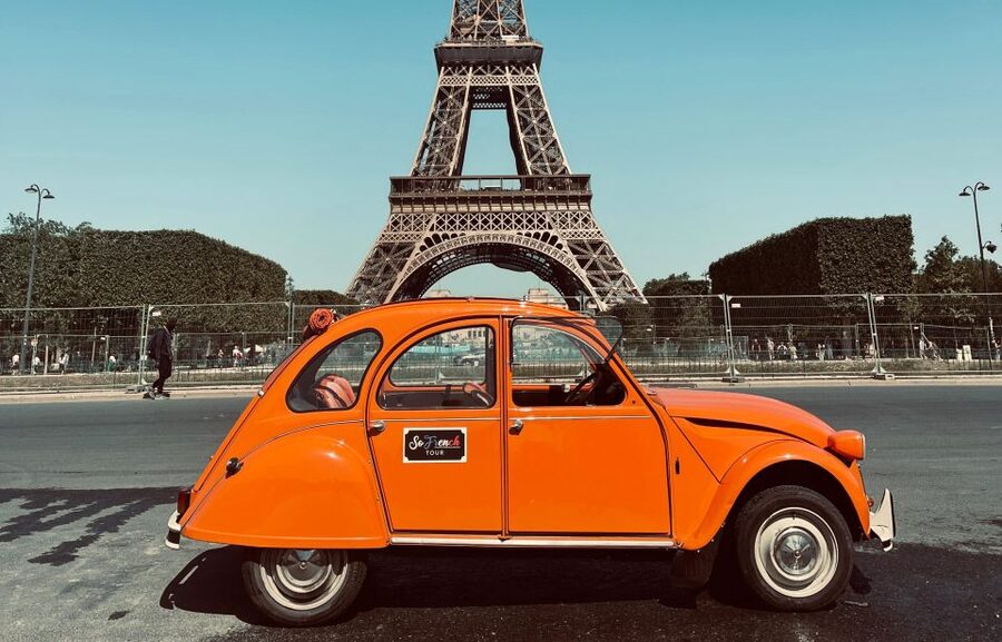 Guided Tour of Paris in Citroën 2CV - Grand palaces, bridges, and royal squares