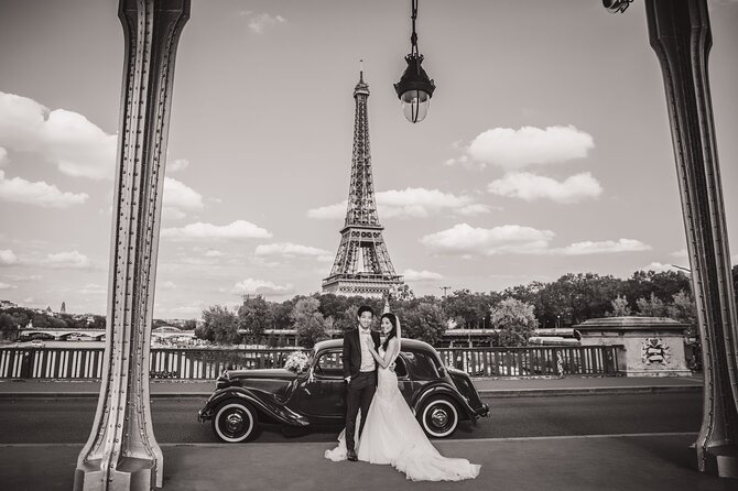 Guided tour of Paris in Citroën Traction Avant or DS 21 - Place Vendôme, Opéra, and palace views