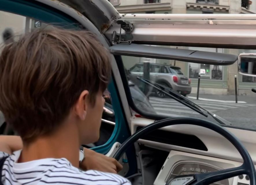 Guided Tour of Paris in Classic Convertible - What the guide adds to the ride