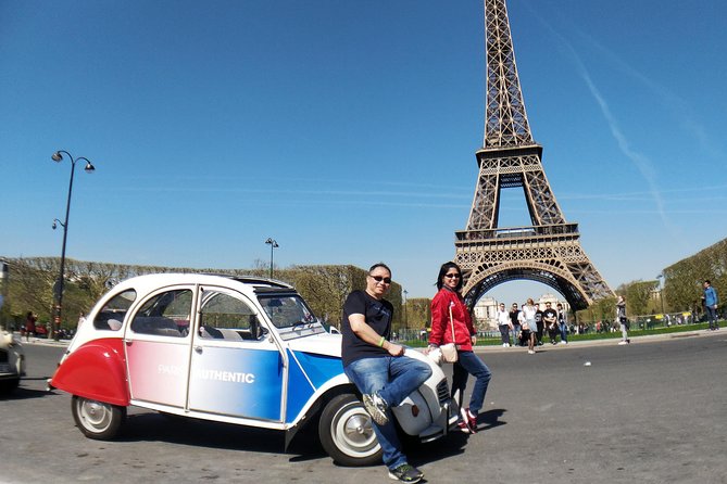 Half day trip in Paris in a vintage and convertible car with a Parisian - What you can expect at the main stops
