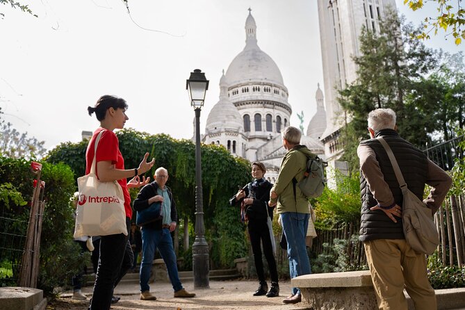 Hidden Montmartre: Paris' Secret Streets Walking Tour - Reaching Sacré-Coeur by the quieter side