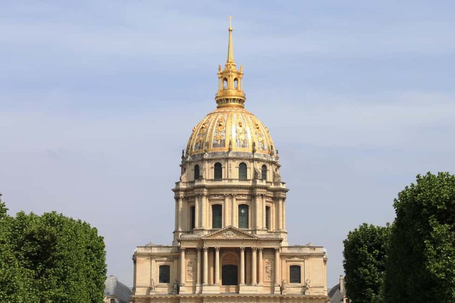 Highlights of Paris Bike Tour in English or Dutch - Who should book this Paris bike tour?