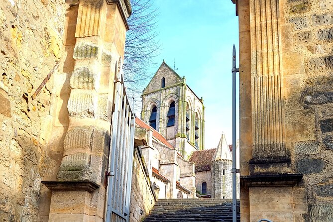 Hiking Adventure in Van Gogh's Footsteps with 6 miles walk - Following the Oise River into the countryside