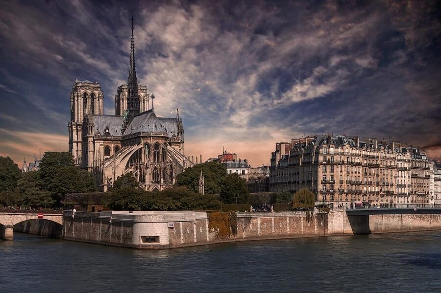 Historic Paris Walking Tour in English - Price, timing, and practical value