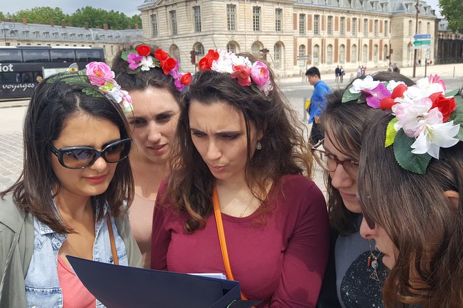 Historical treasure hunt in the city of Versailles - What the 1:00 pm timing means for your day