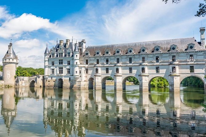 Incredible Loire castles tour with lunch and a vineyard visit - Chambord, a royal hunting lodge on a giant scale
