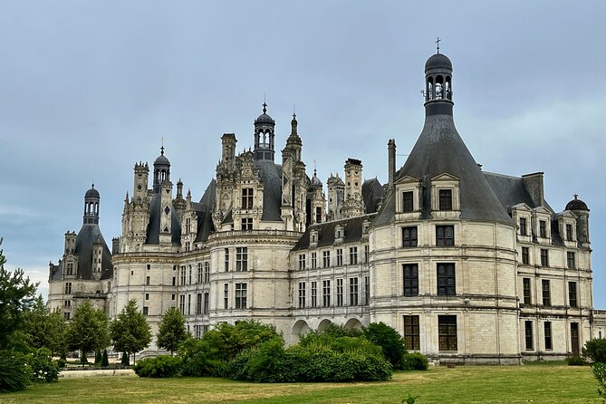 Incredible Loire castles tour with lunch and a vineyard visit - The long drive and the real cost of convenience