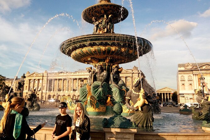 Kickstart Paris Private Tour. City Highlights for Newcomers - The Louvre from the outside, not a museum day