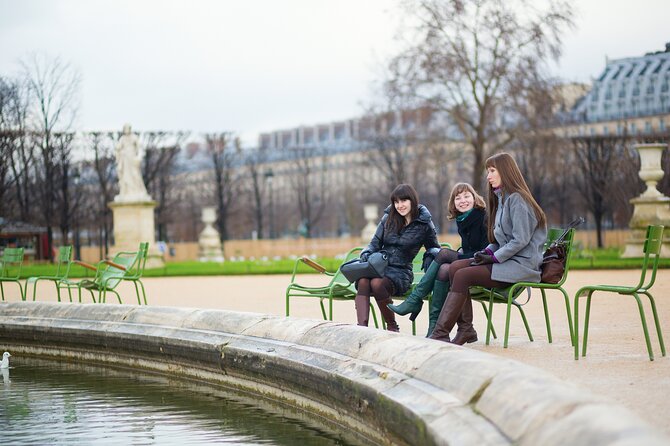 Kickstart Paris Private Tour. City Highlights for Newcomers - A brisk walk through the Tuileries