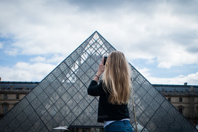 Kickstart Paris Private Tour. City Highlights for Newcomers - Crossing the Seine at Pont des Arts
