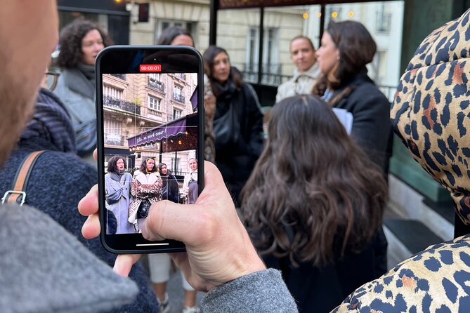 -Kids friendly- Eat, play, love Montmartre: 3H Walking Food Tour - Sacré-Coeur without a rushed tower visit