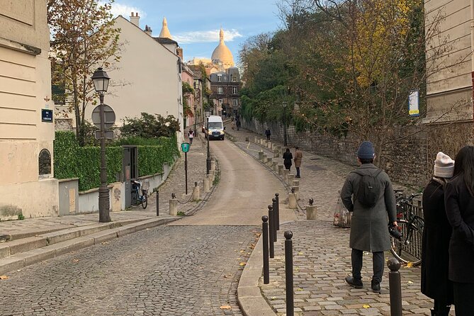 -Kids friendly- Eat, play, love Montmartre: 3H Walking Food Tour - How the guides shape the experience