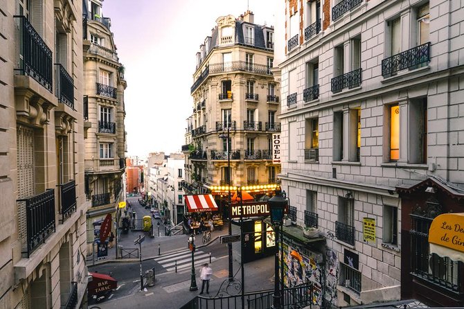 Kids/teens escape game in Montmartre - The streets of Montmartre become the puzzle board