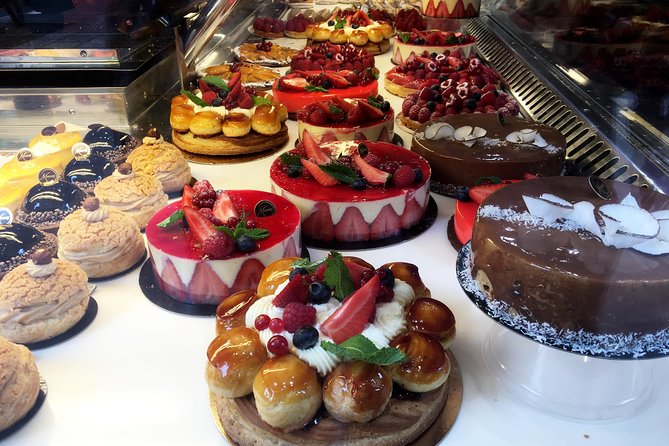 Le Marais Food Tour with a Local Guide: Private & Personalized - The hosts make or break the experience