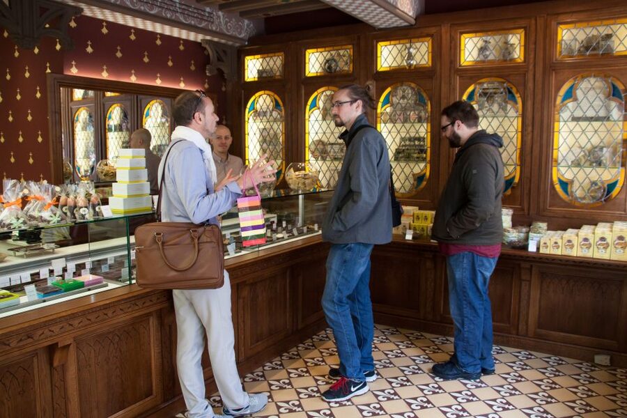 Le Marais: Pastry and Chocolate Food Tour - Chocolate, coffee, and the pleasure of a slower stop