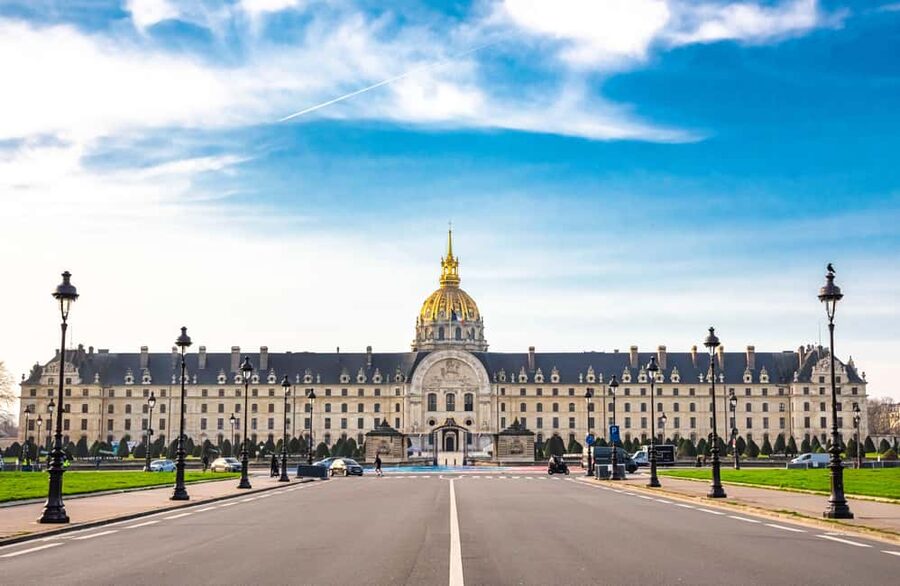 Les Invalides: Napoleon's Tomb & Army Museum Entry - The First and Second World War galleries
