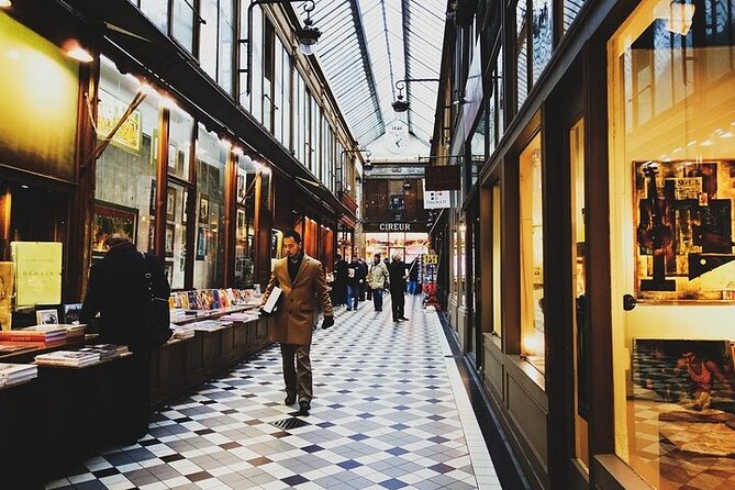 Les Puces de Saint Ouen Flea Market Private Tour in Paris - Marché Biron and its 220 antique dealers