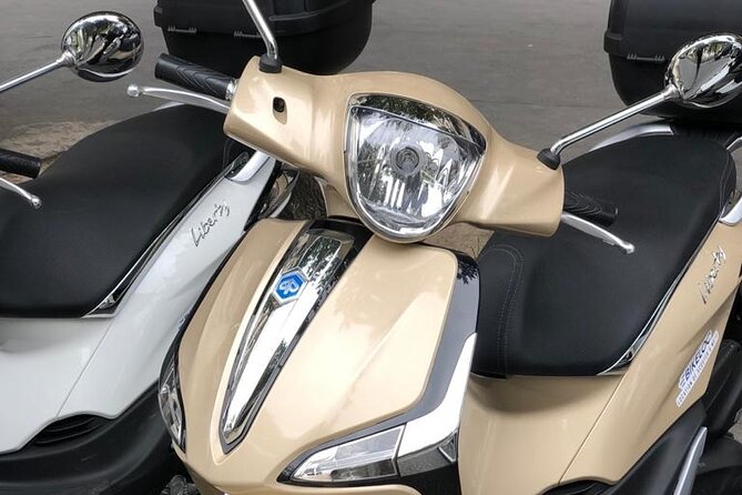 Liberty scooter rental Piaggio 50cc (4T) Paris - The equipment package and what it means on the road