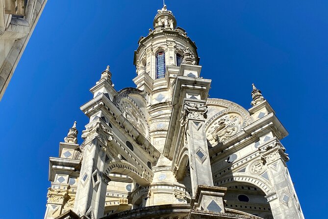 Loire Valley Castles Chenonceau Amboise & Da Vinci Small Group - Paris to Chenonceau, three hours on the road