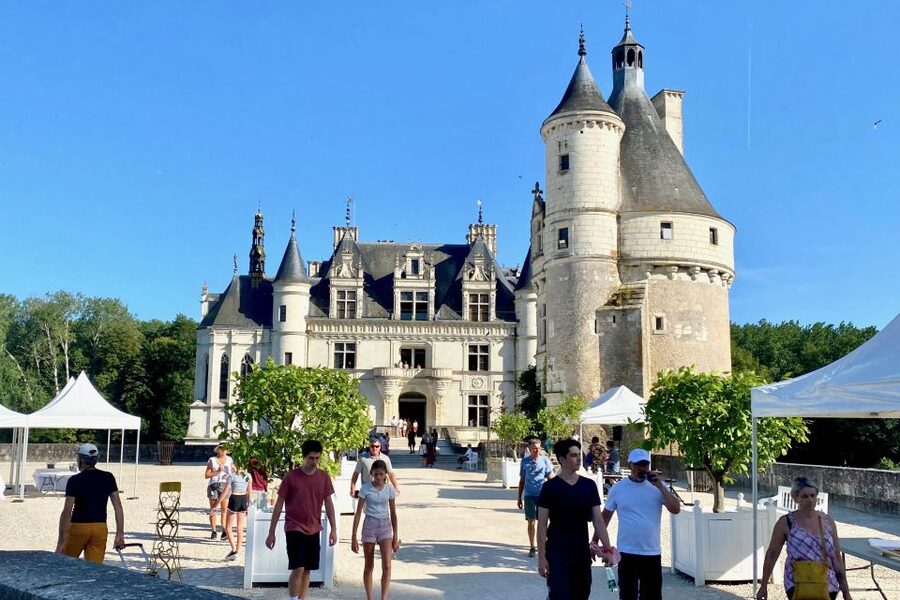 Loire Valley Castles: Chenonceau, Amboise & Da Vinci Trip - A 7:30 departure and a long ride from Paris