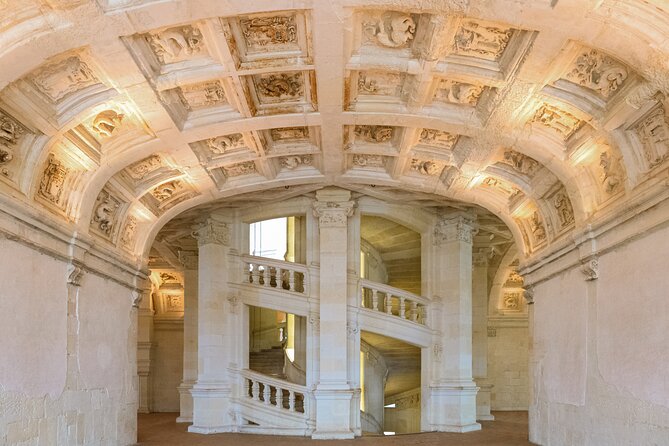 Loire Valley Castles Day Trip from Paris with Complementary Wine - Chambord: a royal hunting lodge on a huge scale