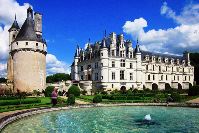 Loire Valley Royal Castles Guided Small group Day Trip from Paris - Blois instead of Chambord: read the schedule closely